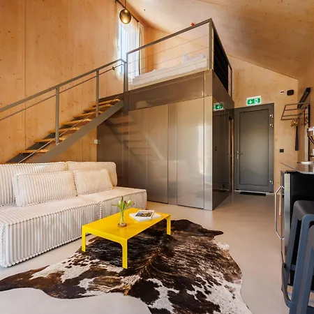 Pazar Homes リゾート Zánka